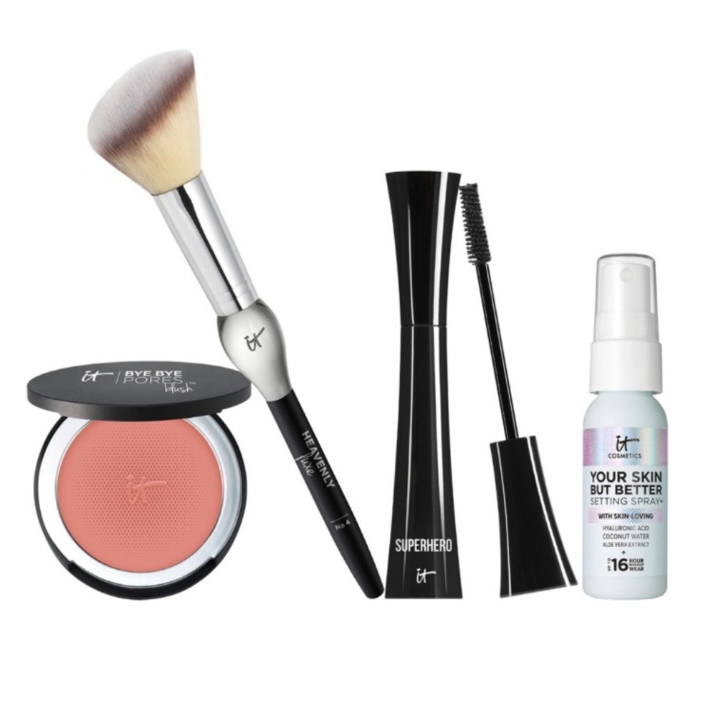 IT Cosmetics Makeup Set includes 4 great items!